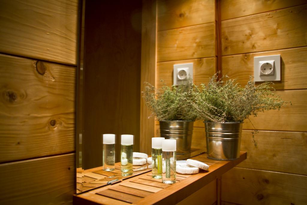 Apartamentos El Bosquet Сант-Кугат-дель-Вальес Экстерьер фото