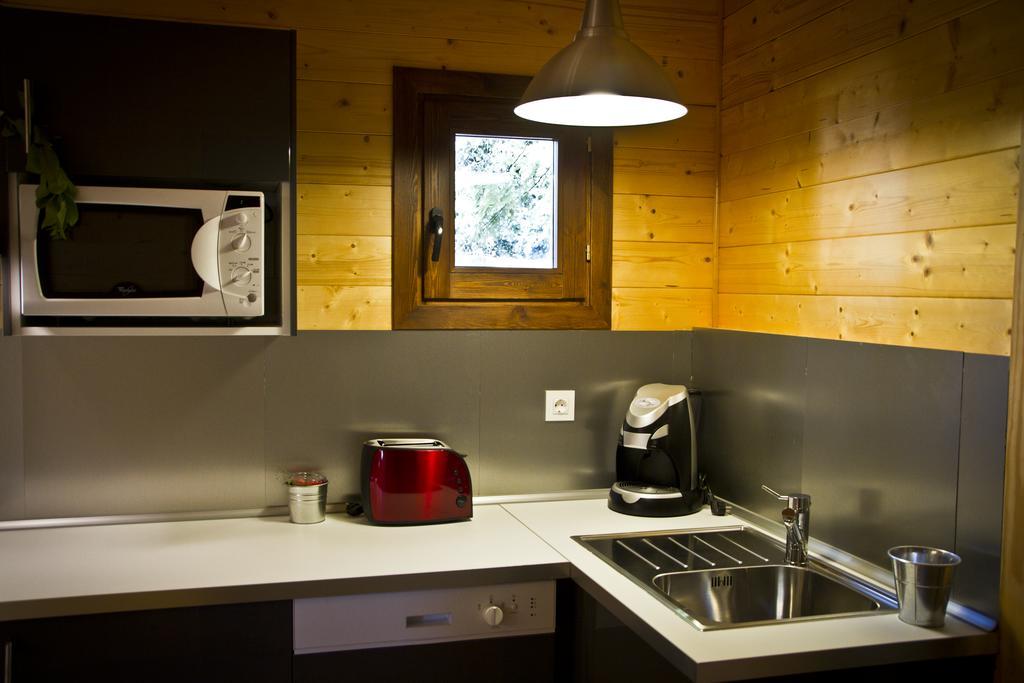 Apartamentos El Bosquet Сант-Кугат-дель-Вальес Номер фото